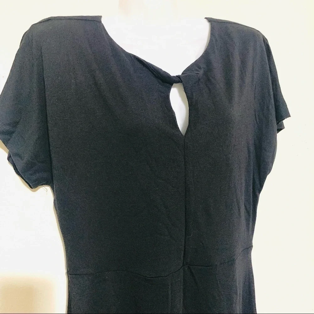 NWT T TAHARI black key hole maxi dress size M
